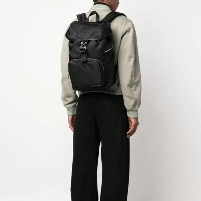 Arrow Flap Backpack “Black”
