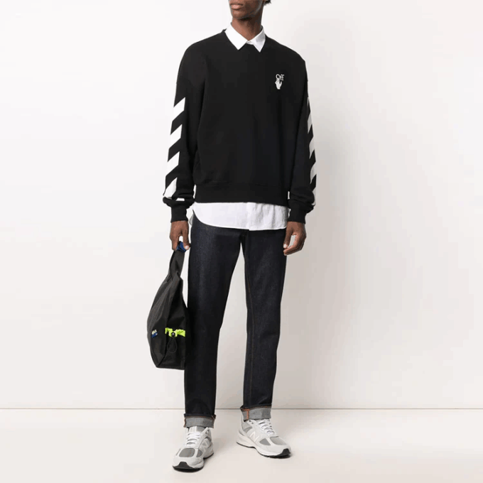 Arrows Back Logo Pullover Black