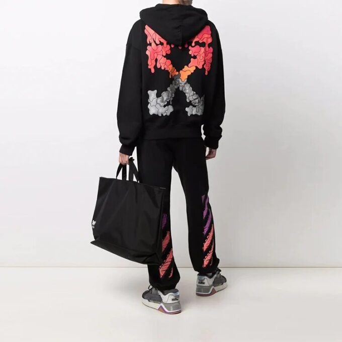 FW21 Melting Arrow Logo Print Sports Men’ s Black