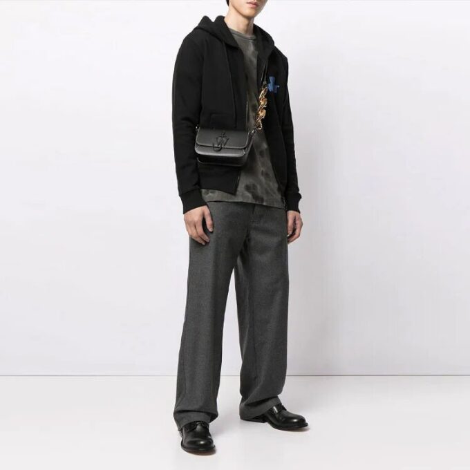 Men’ s SS21 Hand Off Logo Sweatshirt Black
