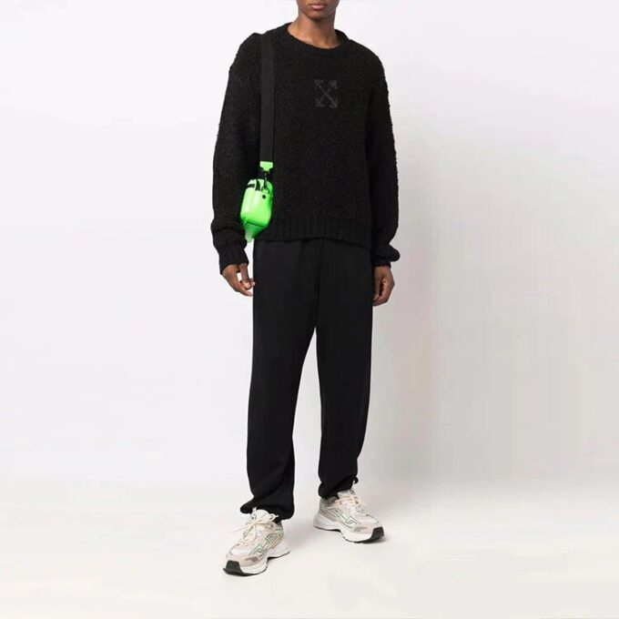 Off-White Men’ s FW21 Arrow Pattern Long Sleeves Round Neck Wool Sweater Black