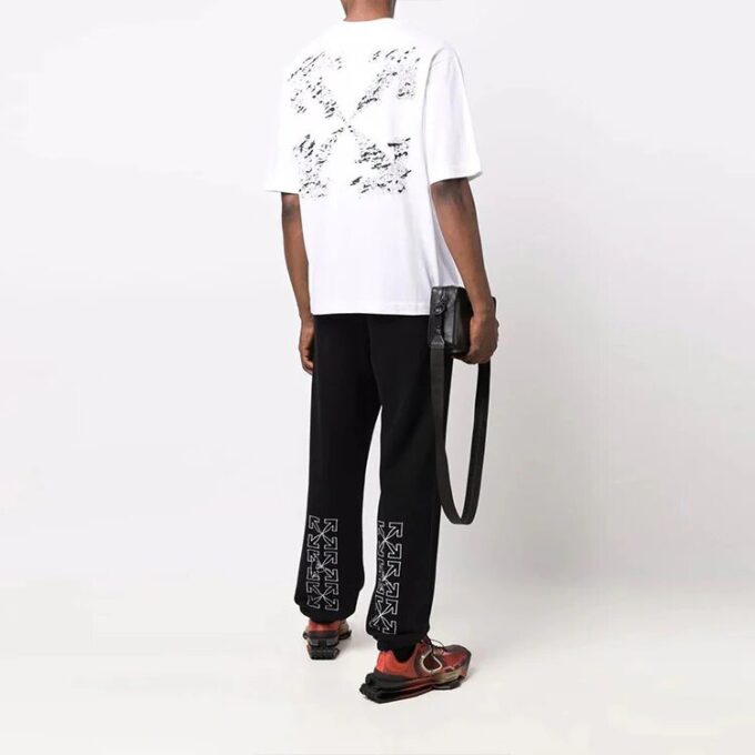 Off-White Men’ s FW21 Logo Round Neck Cotton Short Sleeve Loose Fit White T-Shirt