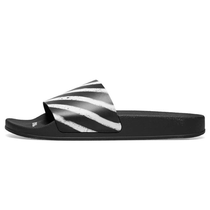 Spray Stripe Slider “Black White”
