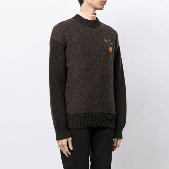 SS21 Round Neck Embroidered Brown